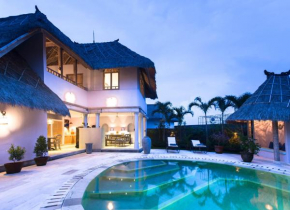 Отель Hacienda Bali  North Kuta